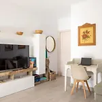 South Side Paradise, With Balcony Sea View And At 80 M Appartement *